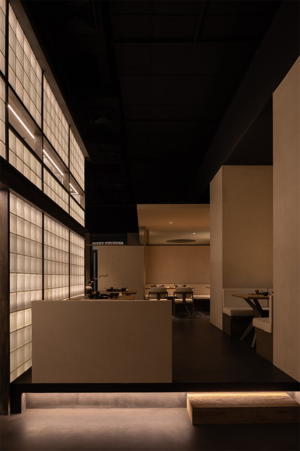 傳統(tǒng)園林融合現(xiàn)代美學(xué)  眉舍川菜餐廳裝修設(shè)計(圖8)