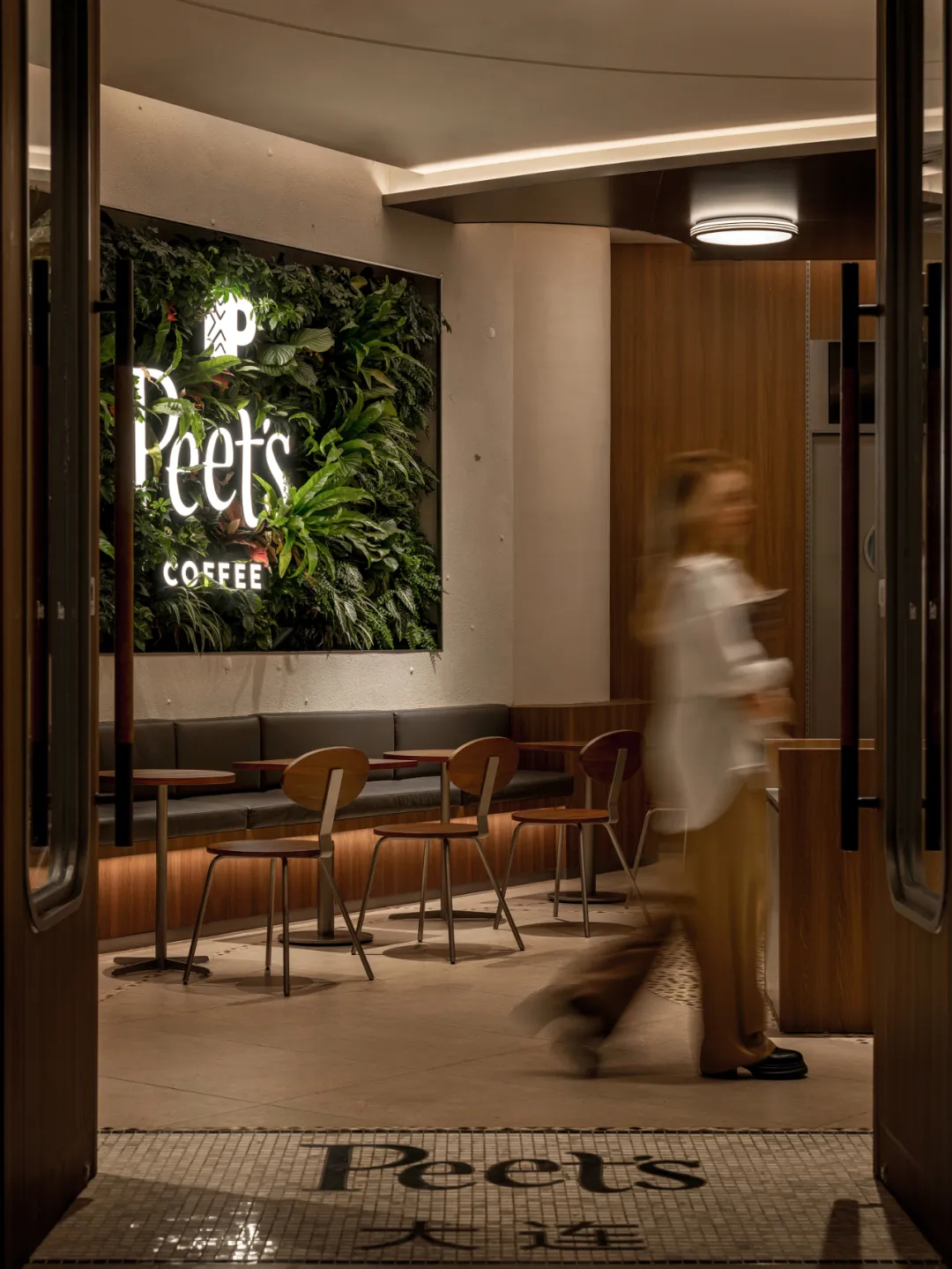 海港文化復(fù)古風(fēng)情  Peets皮爺咖啡店裝修設(shè)計(圖10)