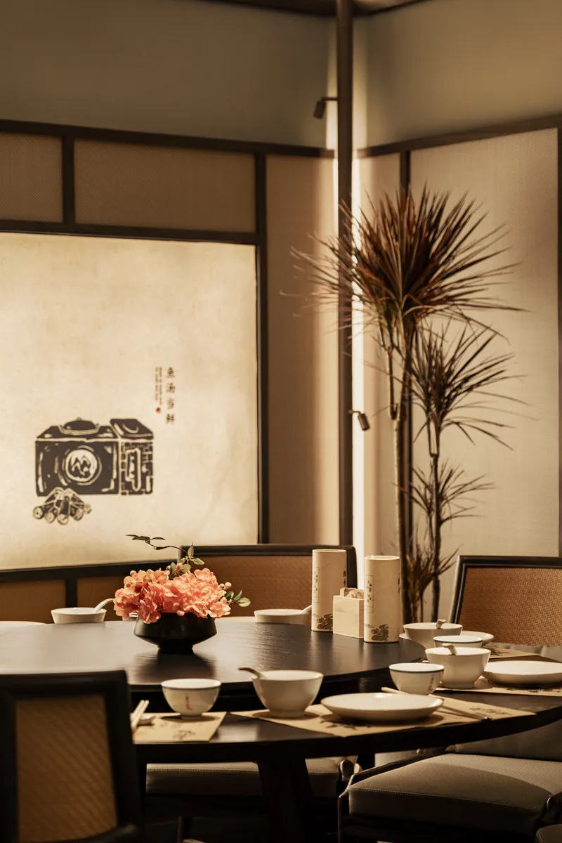山野特色   朝溪湘伴·魚(yú)湯泡飯湘菜餐廳裝修設(shè)計(jì)(圖8)